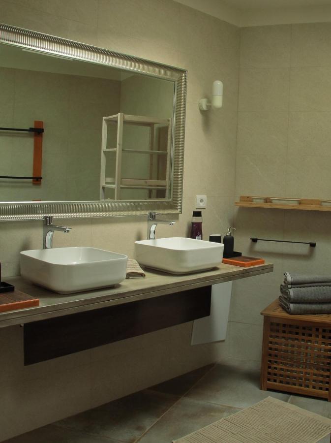 Bungalow Goa Pool View, Playa Roca Residence Sea Front Access - Free Ac - Wifi Costa Teguise Dış mekan fotoğraf